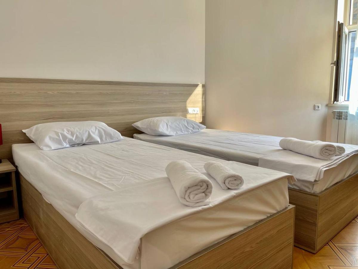 Olive Hotel Jerevan Buitenkant foto