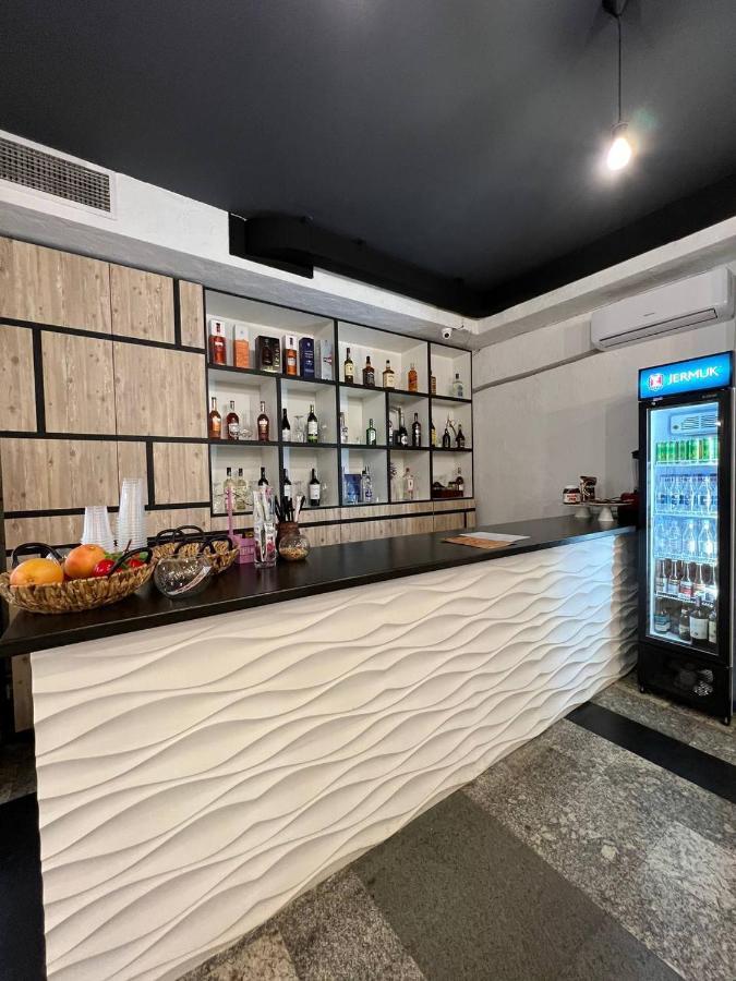 Olive Hotel Jerevan Buitenkant foto