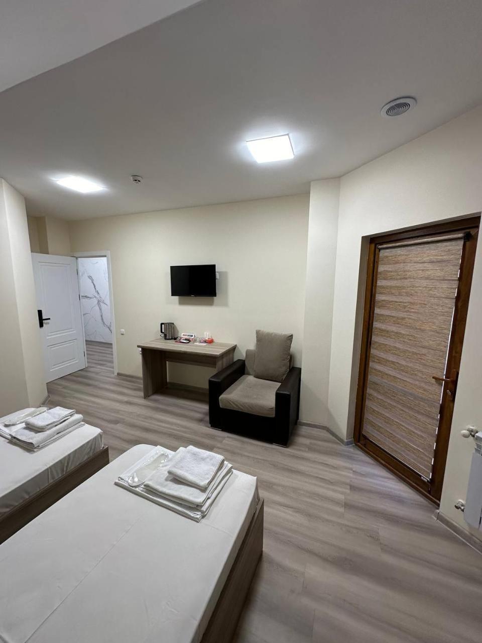 Olive Hotel Jerevan Buitenkant foto