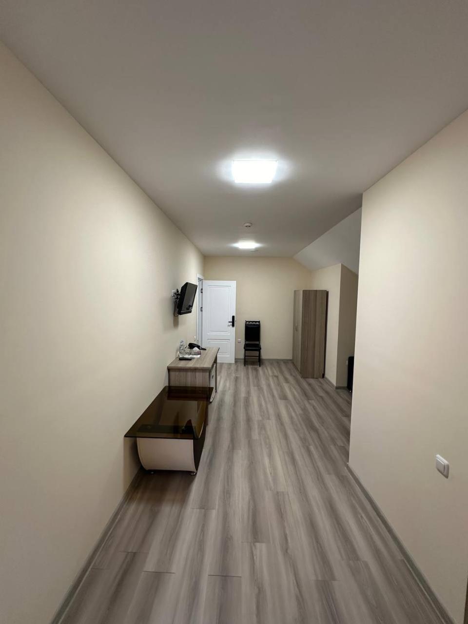 Olive Hotel Jerevan Buitenkant foto